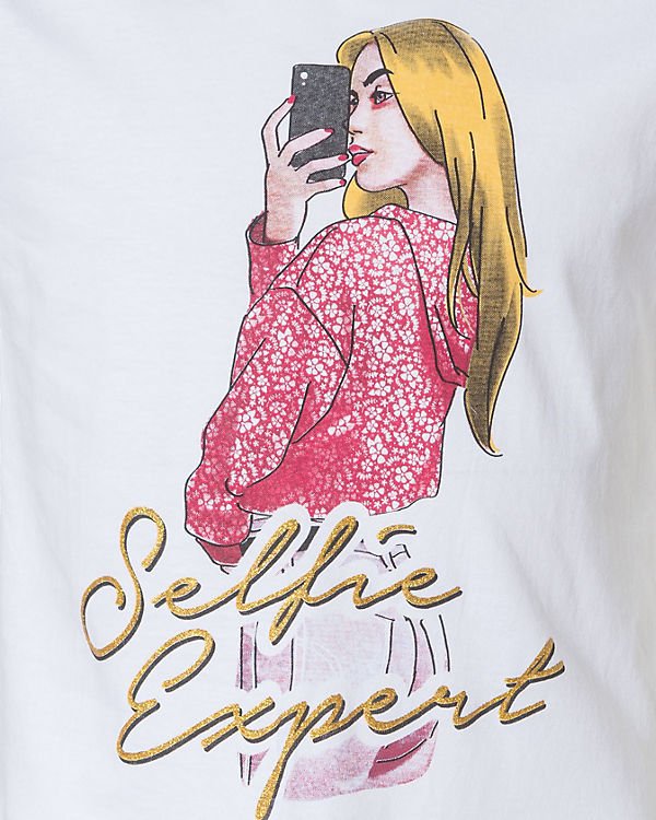 Lemon Beret T-Shirt Selfie